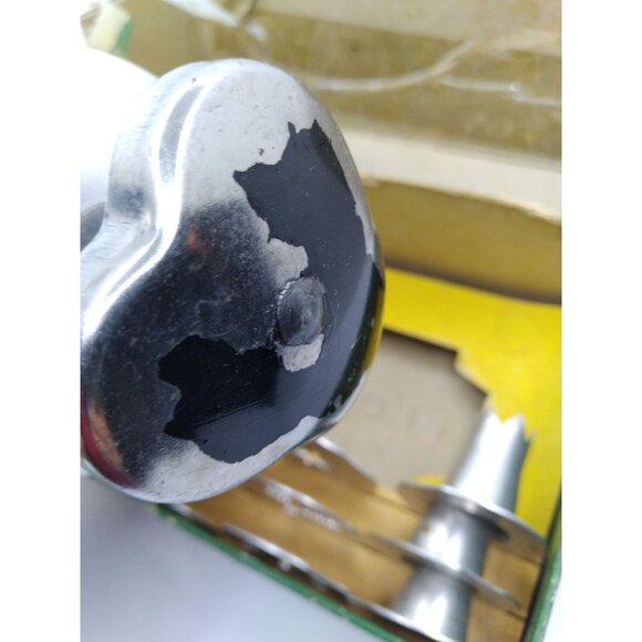 Vtg. Mirro Cookie And Pastry Press Aluminum in original box with 12 discs 3 tips - Picture 5 of 11